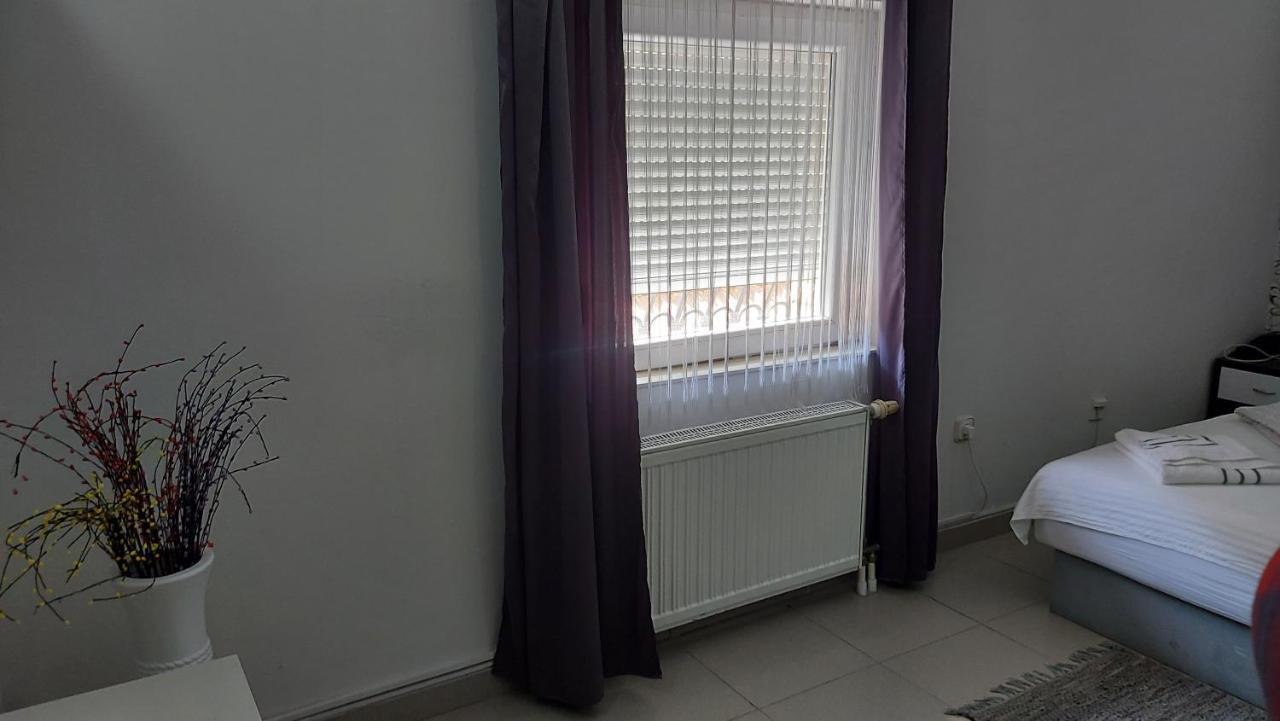 Prenociste Luna 2005 Hotel Novi Sad Exterior foto
